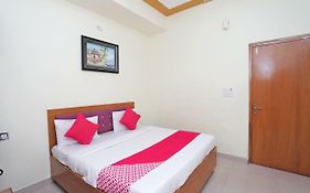 Oyo 38520 Hotel Silverspoon